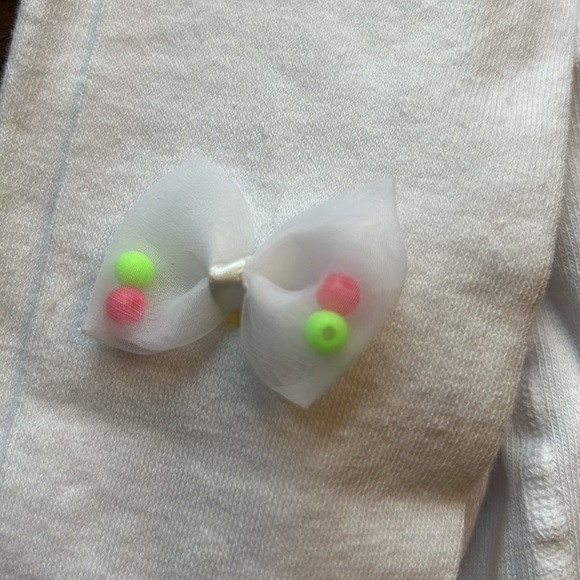 Bundle of 4 girls tops, like new condition 4T/5T plus 3 bonus. - Picture 16 of 17